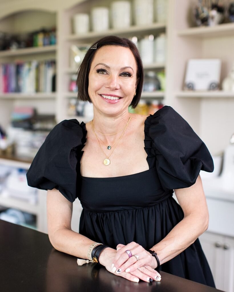 Emily Carriveau Net Worth, Husband, House, Family, Age, Biography